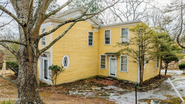 575 Crestwood Dr, Bloomsburg, PA 17815 - view of front facade featuring a chimney