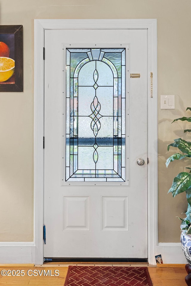 341 Dewart St, Danville, PA 17821 - entryway with baseboards