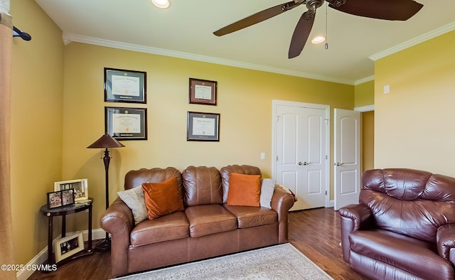 357 Lick Run Rd, Bloomsburg, PA 17815 - living room featuring wood finished floors, crown molding, a ceiling fan, and baseboards