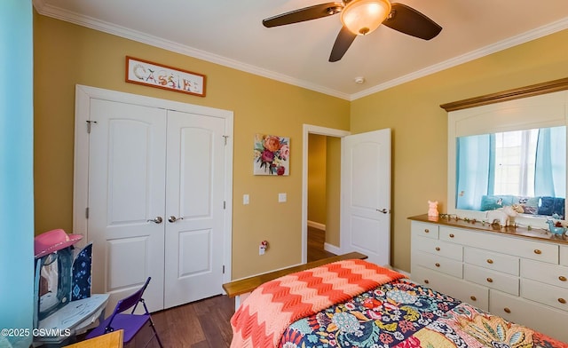357 Lick Run Rd, Bloomsburg, PA 17815 - bedroom featuring dark wood-style flooring, crown molding, a closet, and a ceiling fan