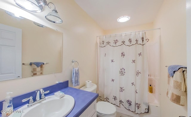 207 Klinger Hill Rd, Benton, PA 17814 - full bath with toilet, vanity, and shower / tub combo with curtain