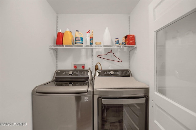 288 Broadway St, Turbotville, PA 17772 - laundry room featuring independent washer and dryer