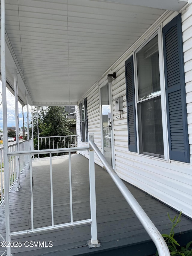 433 E 6th St, Berwick, PA 18603 - view of porch