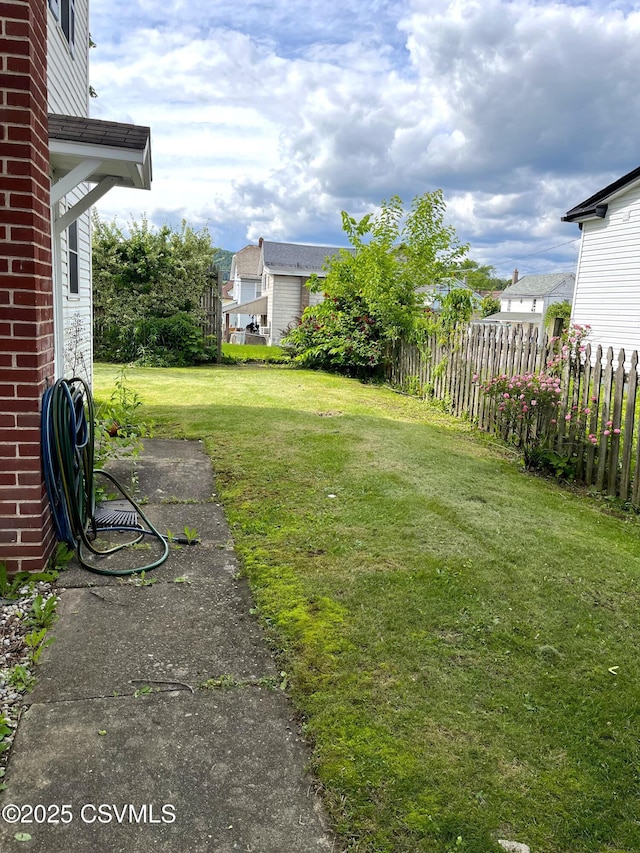 433 E 6th St, Berwick, PA 18603 - view of yard