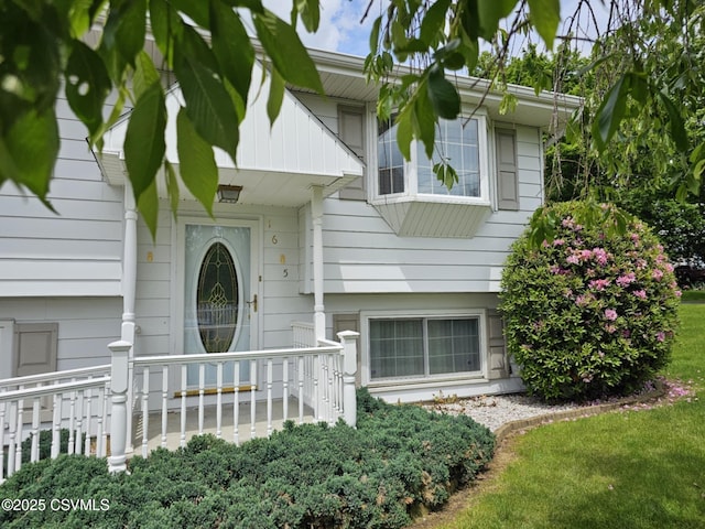 1605 W Montgomery St, Coal Township, PA 17866 - view of exterior entry