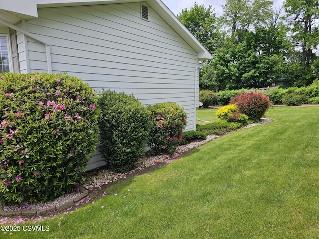 1605 W Montgomery St, Coal Township, PA 17866 - view of property exterior with a lawn
