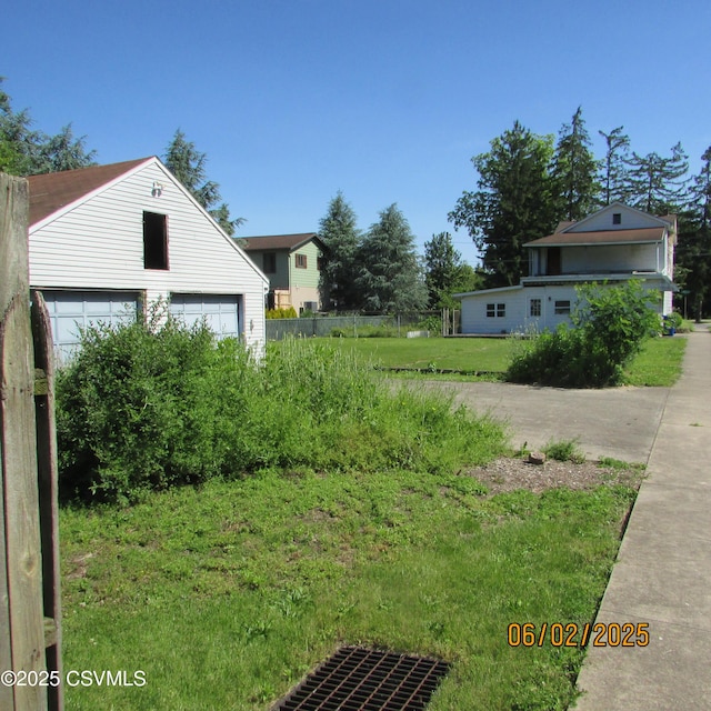 17 E Mill St, Selinsgrove, PA 17870 - view of yard with an outdoor structure and a garage