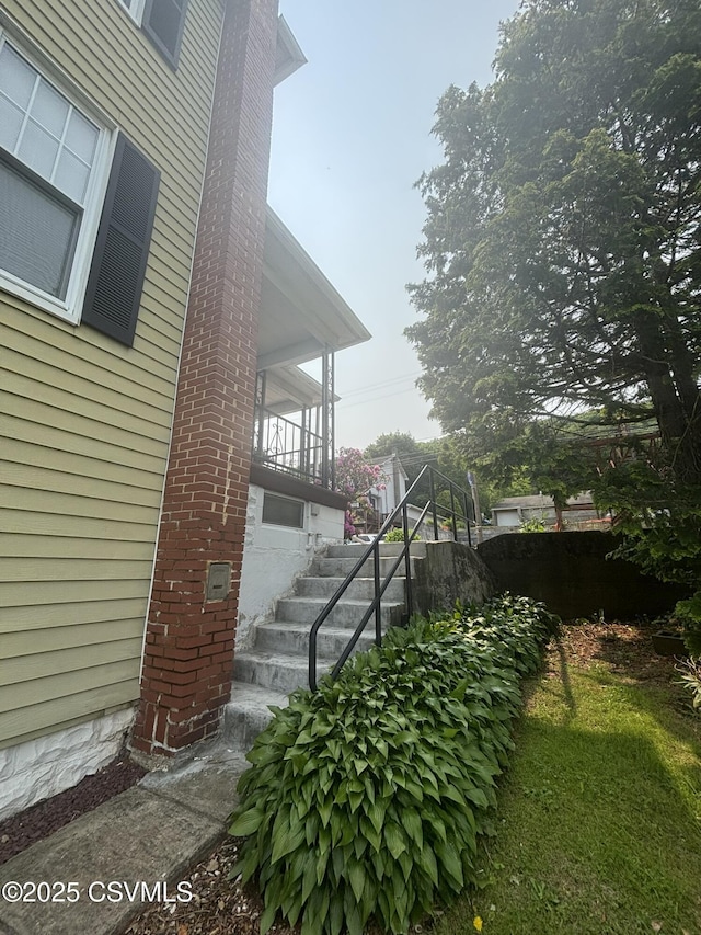 321 E Shamokin St, Trevorton, PA 17881 - view of side of property featuring stairs