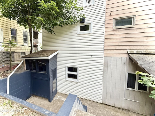 423 E Dewart St, Shamokin, PA 17872 - view of home's exterior
