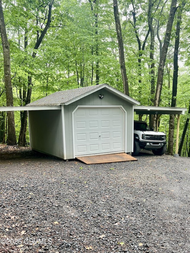 511 Snowflake Ln, Shickshinny, PA 18655 - view of garage
