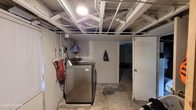 124 E Coal St, Trevorton, PA 17881 - unfinished below grade area featuring washer and dryer