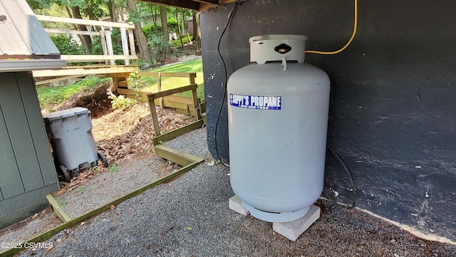 124 E Coal St, Trevorton, PA 17881 - exterior view of gas tank