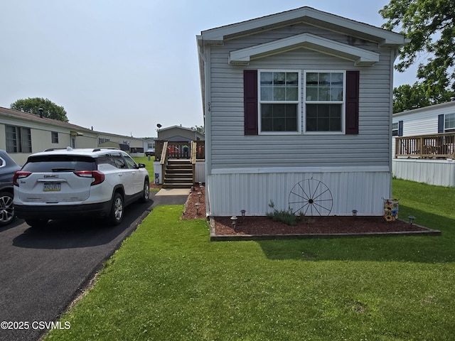 94 Porter Gray Rdg, Bloomsburg, PA 17815 - view of front of home featuring a front yard
