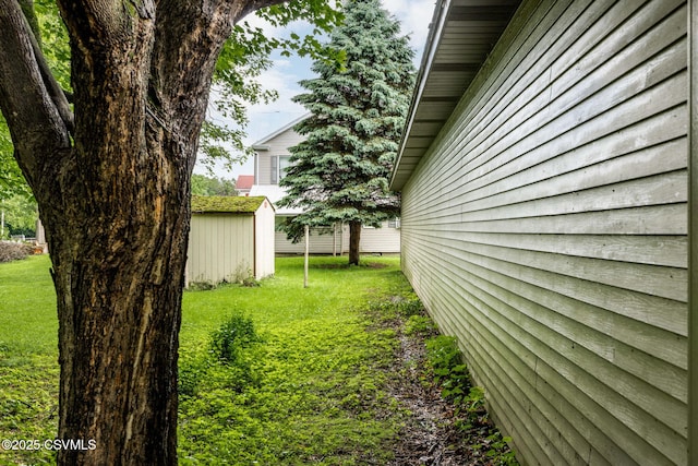 109 W Ninth St, Watsontown, PA 17777 - view of green lawn featuring a storage shed