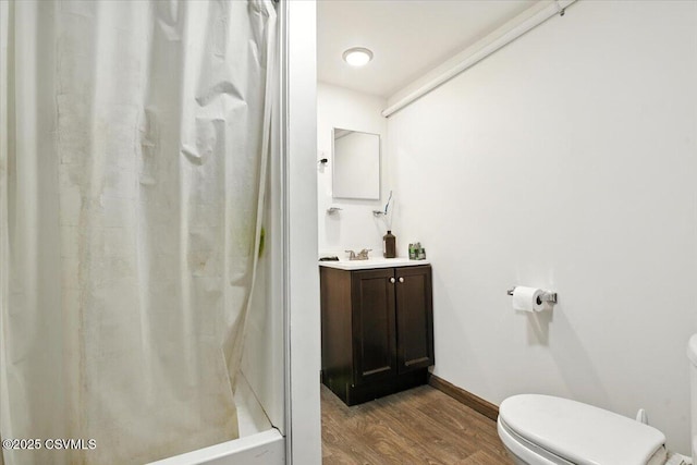 1146 Great Oak Dr, East Stroudsburg, PA 18301 - full bathroom featuring wood finished floors, a shower with curtain, and vanity