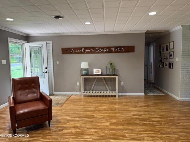 150 Blue Spruce Ln, Shamokin, PA 17872 - living area featuring crown molding, light wood-style flooring, and recessed lighting