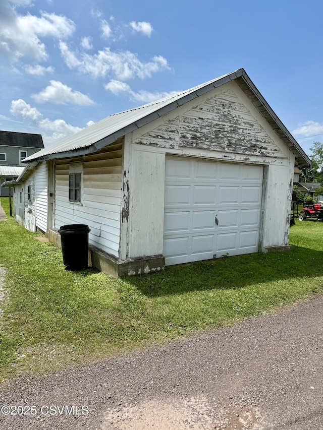 1507 Fairview Ave, Berwick, PA 18603 - view of detached garage
