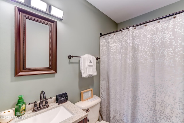 5 Williamsburg Blvd, Bloomsburg, PA 17815 - full bathroom with vanity and curtained shower
