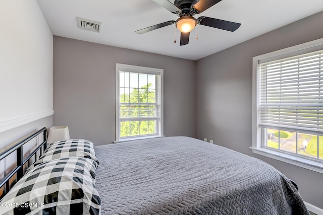 5 Williamsburg Blvd, Bloomsburg, PA 17815 - bedroom with ceiling fan