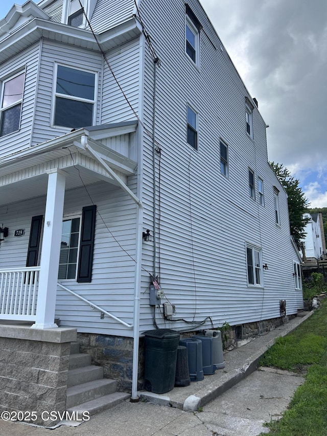 719 E Dewart St, Shamokin, PA 17872 - photo 1