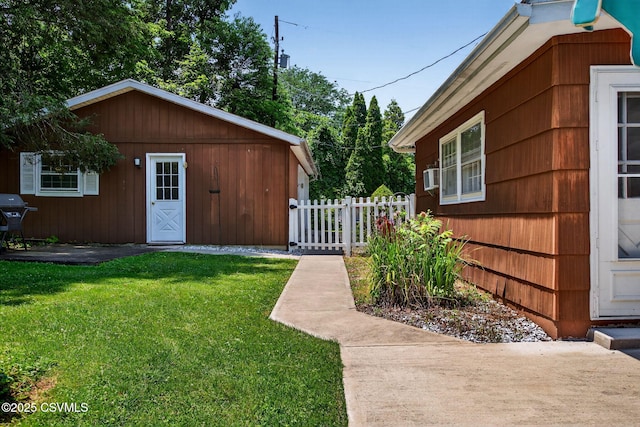 725 Avenue Ave E, Danville, PA 17821 - view of yard