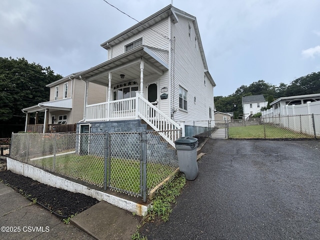 1009 E Packer St, Shamokin, PA 17872 - photo 1