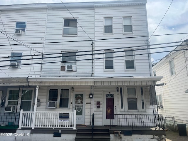 210 W Girard St, Mount Carmel, PA 17851 - photo 1