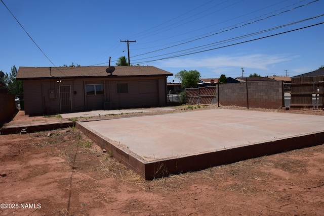 644 W Hillview St, Winslow, AZ 86047 - rear view of house