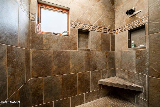 9178 N Snowbowl Ranch Rd, Flagstaff, AZ 86001 - full bathroom featuring a tile shower