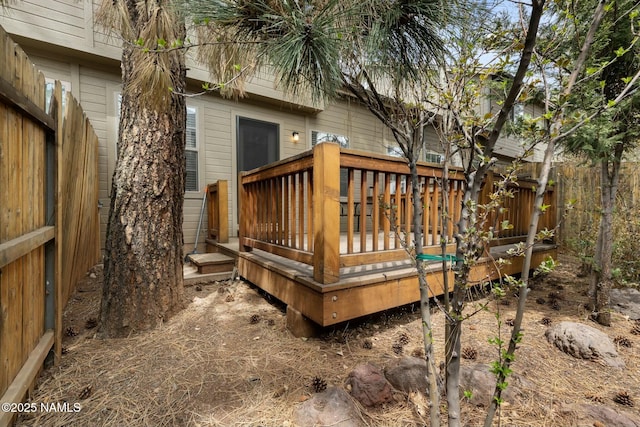 2548 S Gravel Ln, Flagstaff, AZ 86001 - deck featuring fence