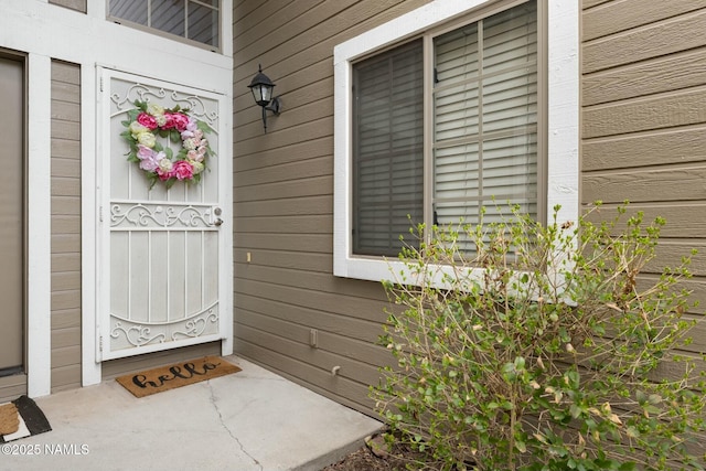 2548 S Gravel Ln, Flagstaff, AZ 86001 - view of exterior entry