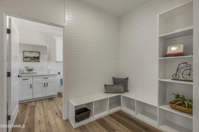 7939 N Red Lake Rd, Williams, AZ 86046 - mudroom with light wood-style floors