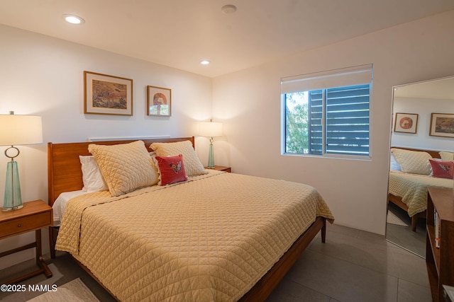 3531 E Onyx Ave, Phoenix, AZ 85028 - tiled bedroom featuring recessed lighting