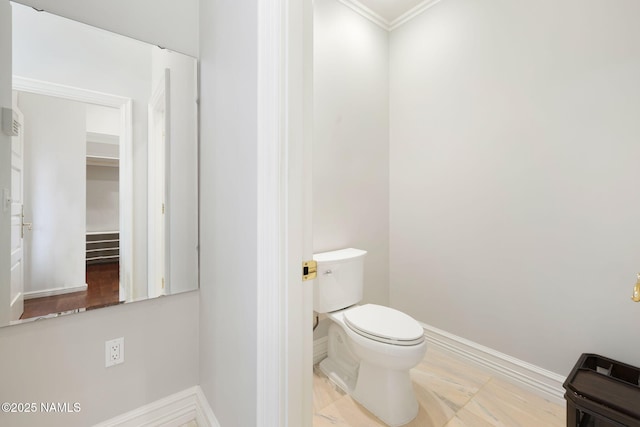 1430 E Puma Pl Unit F, Munds Park, AZ 86017 - bathroom with ornamental molding and toilet