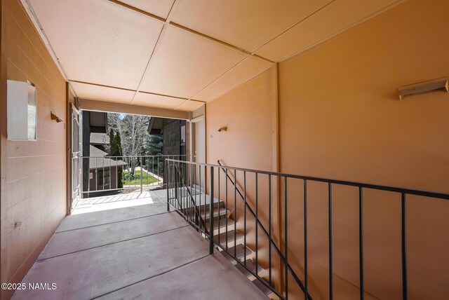 1200 S Riordan Ranch St Unit 36, Flagstaff, AZ 86001 - corridor with an upstairs landing