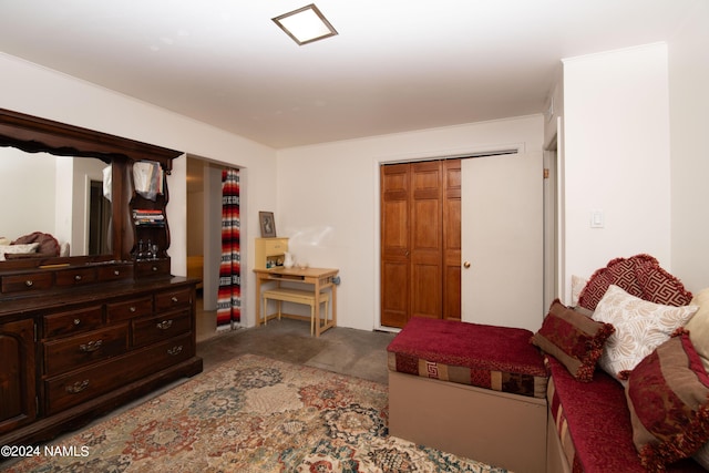 bedroom featuring a closet