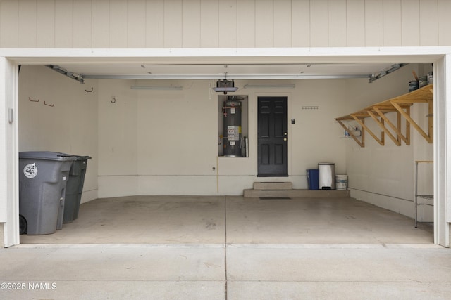 6437 N Conrad Ln, Flagstaff, AZ 86004 - garage featuring strapped water heater