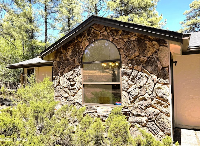 99 N Scenic Loop Trl, Williams, AZ 86046 - view of side of home with stone siding