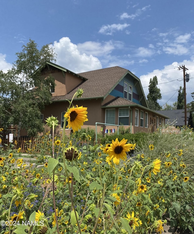 view of home's exterior