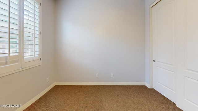 empty room with carpet