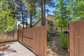 1891 W Camelot Dr, Flagstaff, AZ 86001 - photo 32