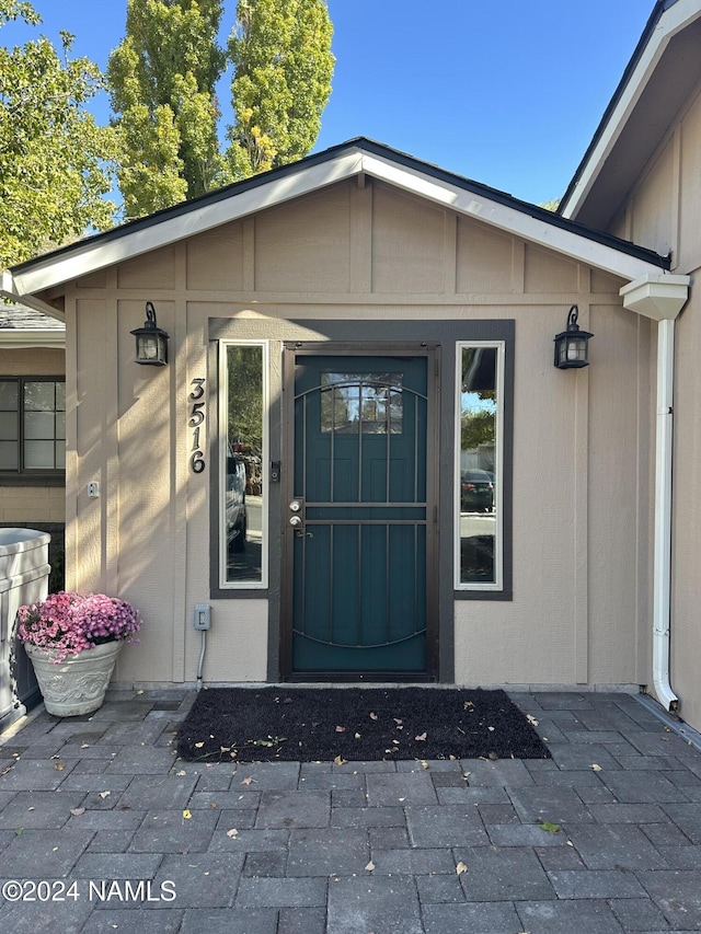 view of property entrance