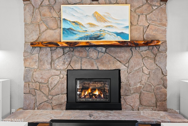 1420 N Royal Oaks Way, Flagstaff, AZ 86004 - detailed view of a stone fireplace