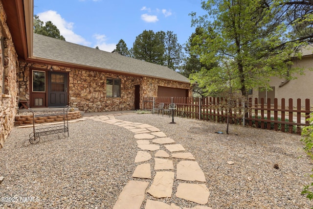 2468 N Strawberry Way, Flagstaff, AZ 86004 - view of yard with a garage