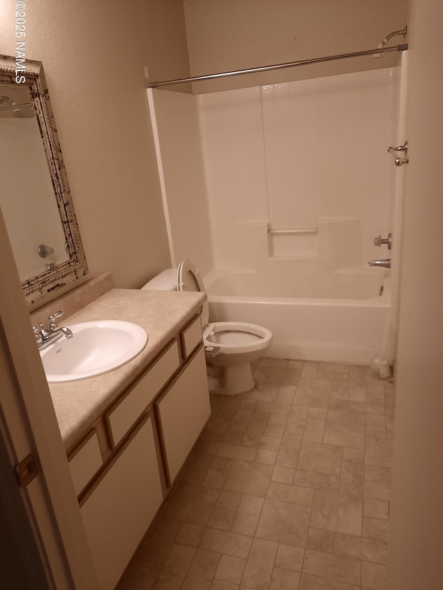 1185 W University Ave Unit 229, Flagstaff, AZ 86001 - full bath with vanity, toilet, and shower / tub combination