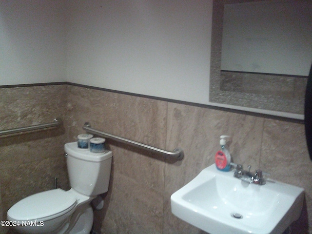 17612 Fairway Dr, Munds Park, AZ 86017 - bathroom featuring sink and toilet