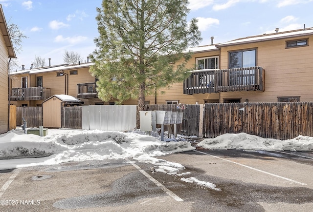 501 W Santa Fe Ave Unit 3, Flagstaff, AZ 86001 - exterior space featuring fence private yard and uncovered parking