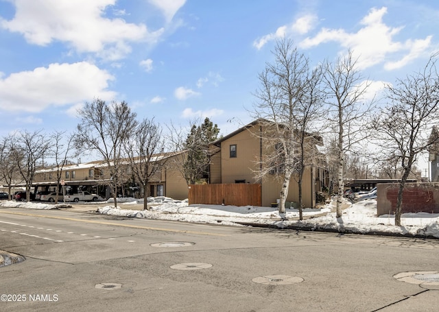 501 W Santa Fe Ave Unit 3, Flagstaff, AZ 86001 - view of front of property featuring fence