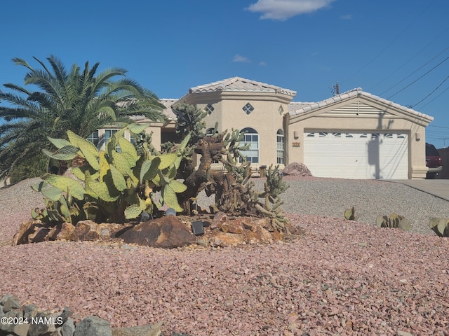 333 Chipeta Ln, Lake Havasu City, AZ 86403 - view of front of house featuring a garage