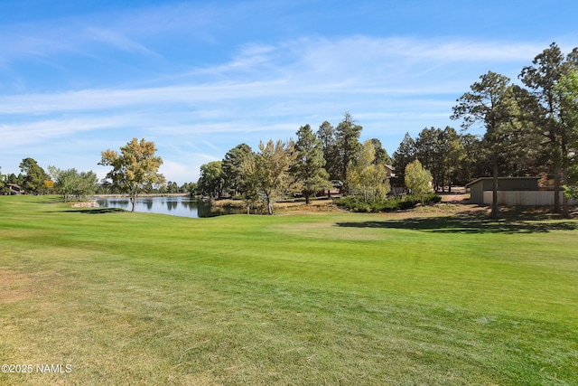 view of yard featuring a water view